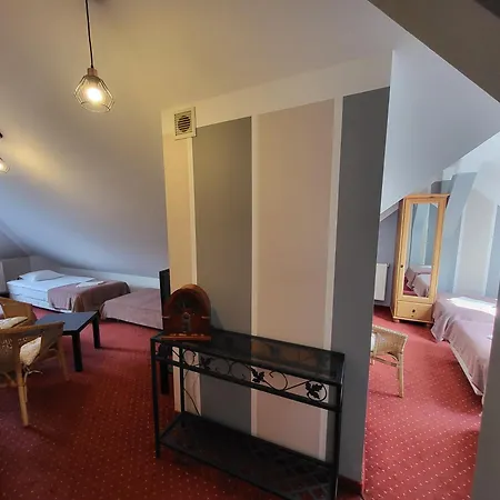 Apartmán Amadeus & Trattoria Matteo E Raffaello *